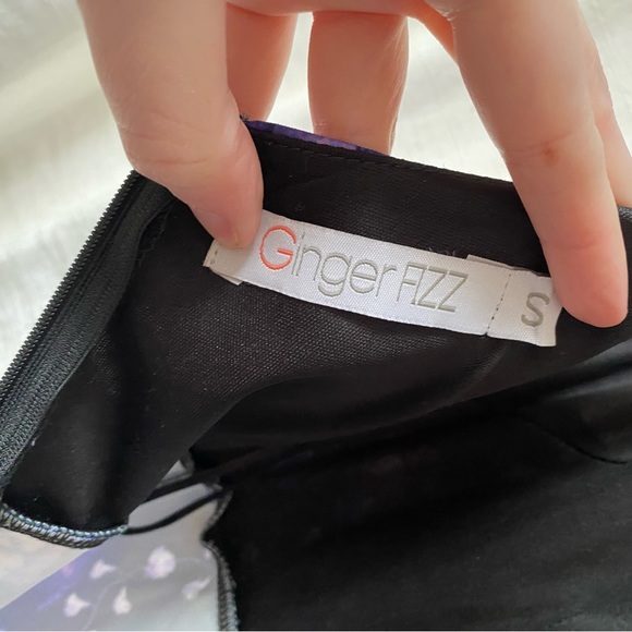 Gingerfizz fitted midi dress - Size Small - Picture 6 of 6